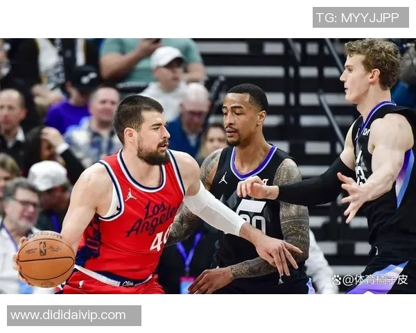爵士与快船G七对决分析球队状态战术布置及关键球员表现探讨