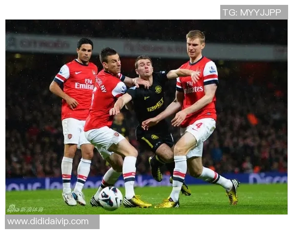 深入分析上海足球队的包夹战术及其在比赛中的应用效果 深入分析上海足球队的包夹战术及其在比赛中的应用效果